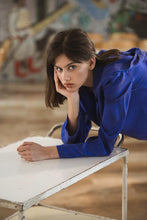 Load image into Gallery viewer, Dinah silk blouse / royal blue