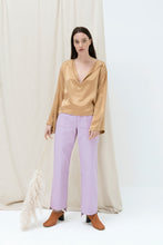 Load image into Gallery viewer, Cinder silk blouse / camel