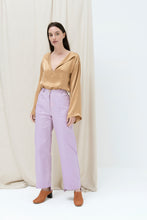 Load image into Gallery viewer, Cinder silk blouse / camel