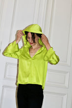Load image into Gallery viewer, Dinah silk blouse / lime
