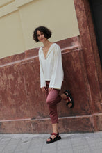 Load image into Gallery viewer, Challenger blouse 2.0 / off-white
