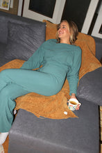 Load image into Gallery viewer, Homewear / Soft flare trousers / turquoise
